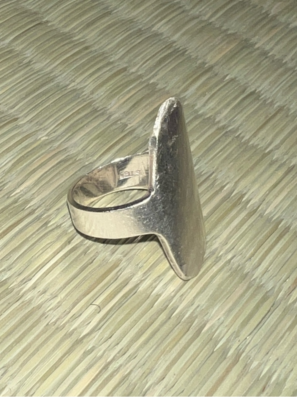 Abstract sterling silver shield ring - Picture 5 of 11